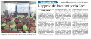 Cappello dei bambini per la Pace. titolo articolo del giornale