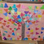 albero con foglie a forma di cuore