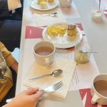 colazione a scuola con i genitori